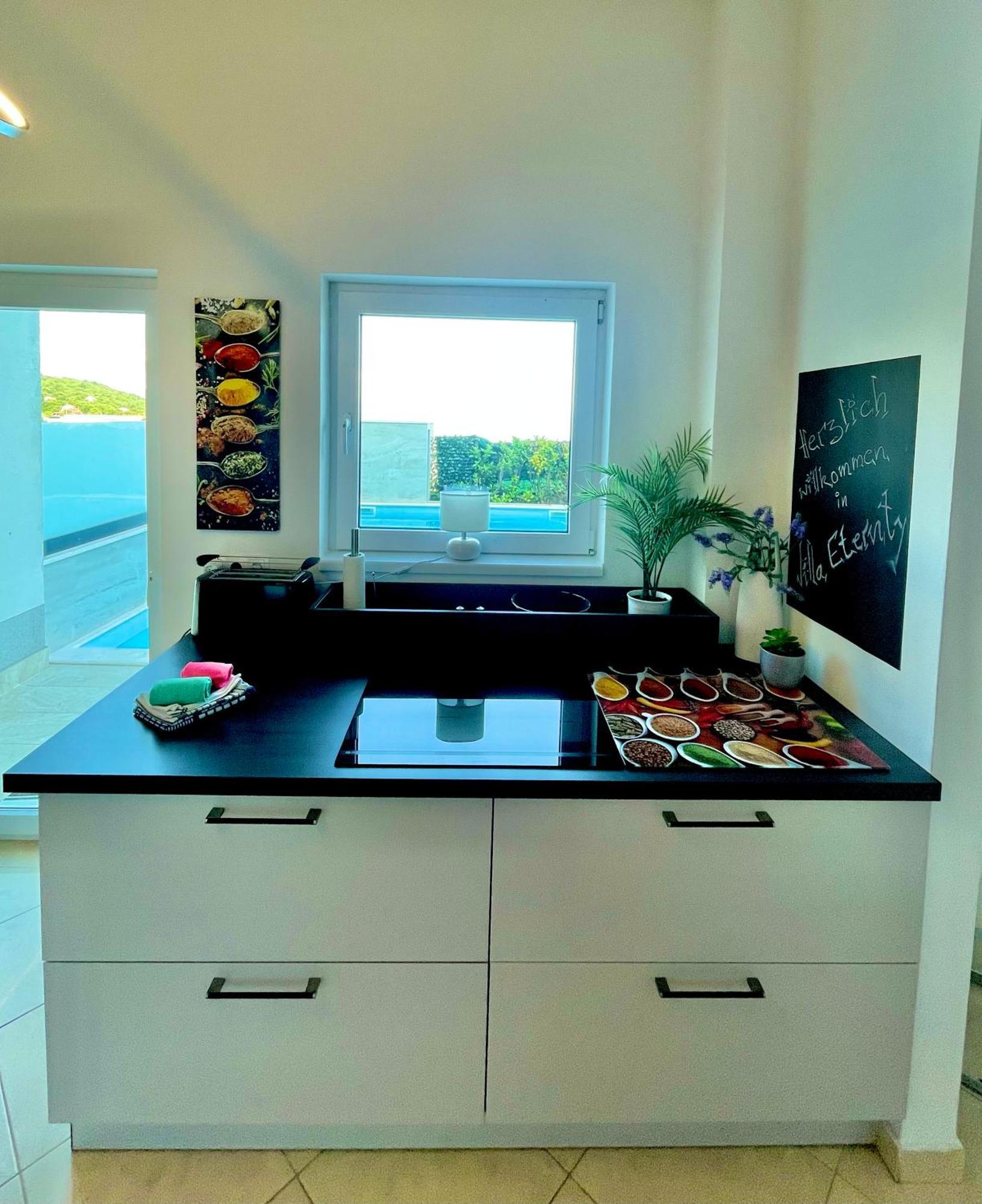 Luxury Villa Eternity - Marvelous Sea View - Box Spring Beds - Opatija-Poljane المظهر الخارجي الصورة
